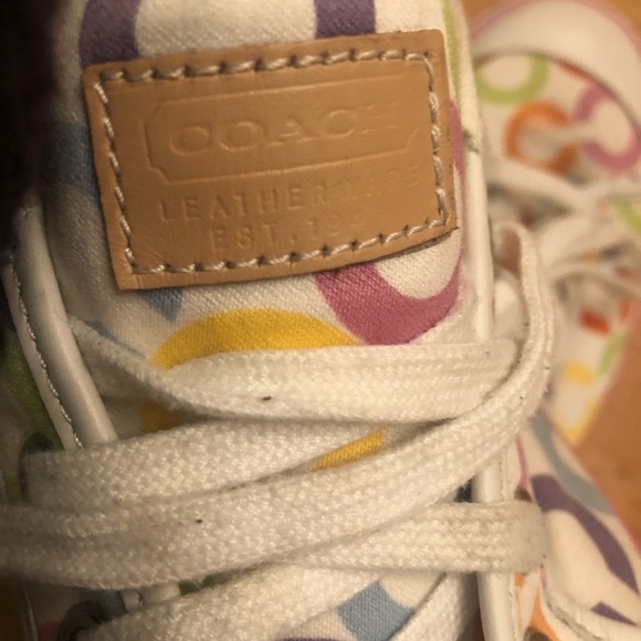 Coach sneakers very good cond cute size 9.5 NICE - Picture 5 of 8